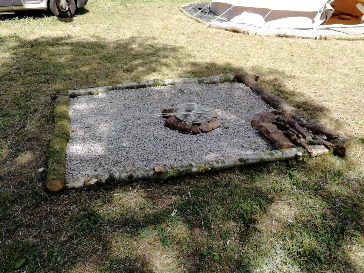 Tente Insolite 1 A 5 Personnes Plouray المظهر الخارجي الصورة